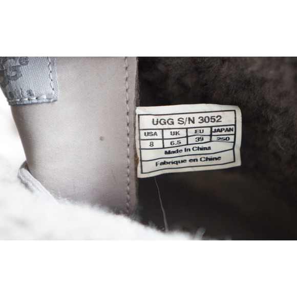 UGG WOMEN'S ADIRONDACK II WINTER BOOTS - ROUND TOE, SIZE 8, Preowned - Picture 12 of 12